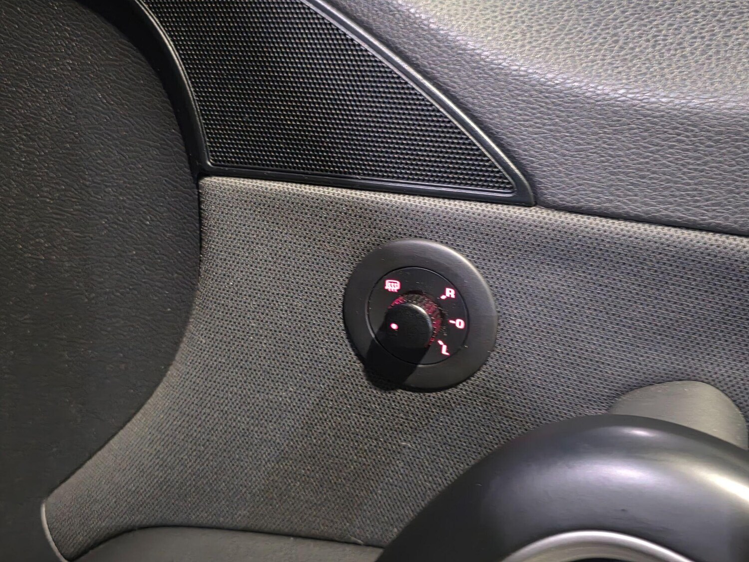 Used Volkswagen Scirocco for sale - 77688826: Photo 33