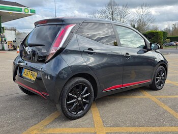 Used Toyota AYGO 2017 for sale - 77768489: Photo