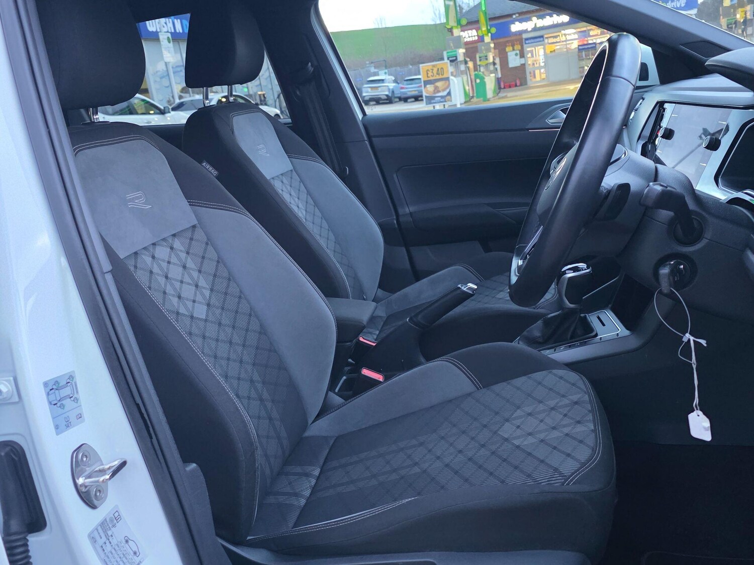 Used Volkswagen Taigo for sale - 77688824: Photo 25