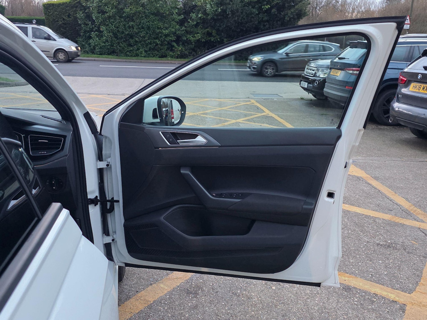 Used Volkswagen Taigo for sale - 77688824: Photo 37