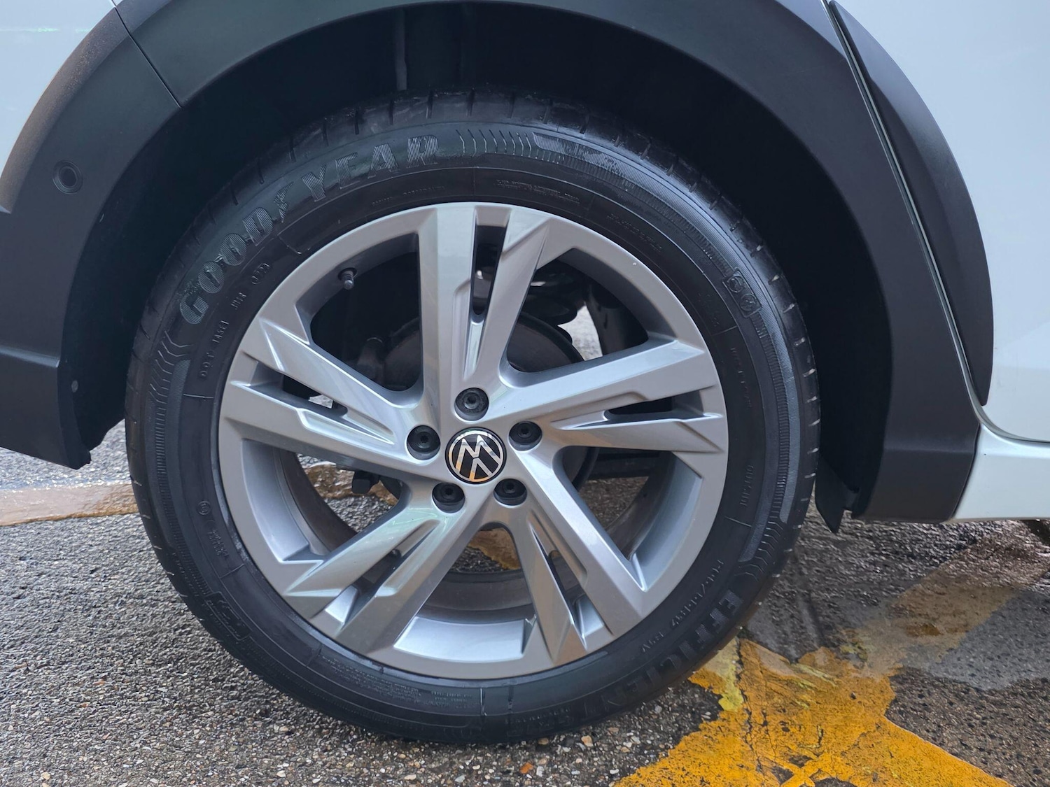 Used Volkswagen Taigo for sale - 77688824: Photo 40