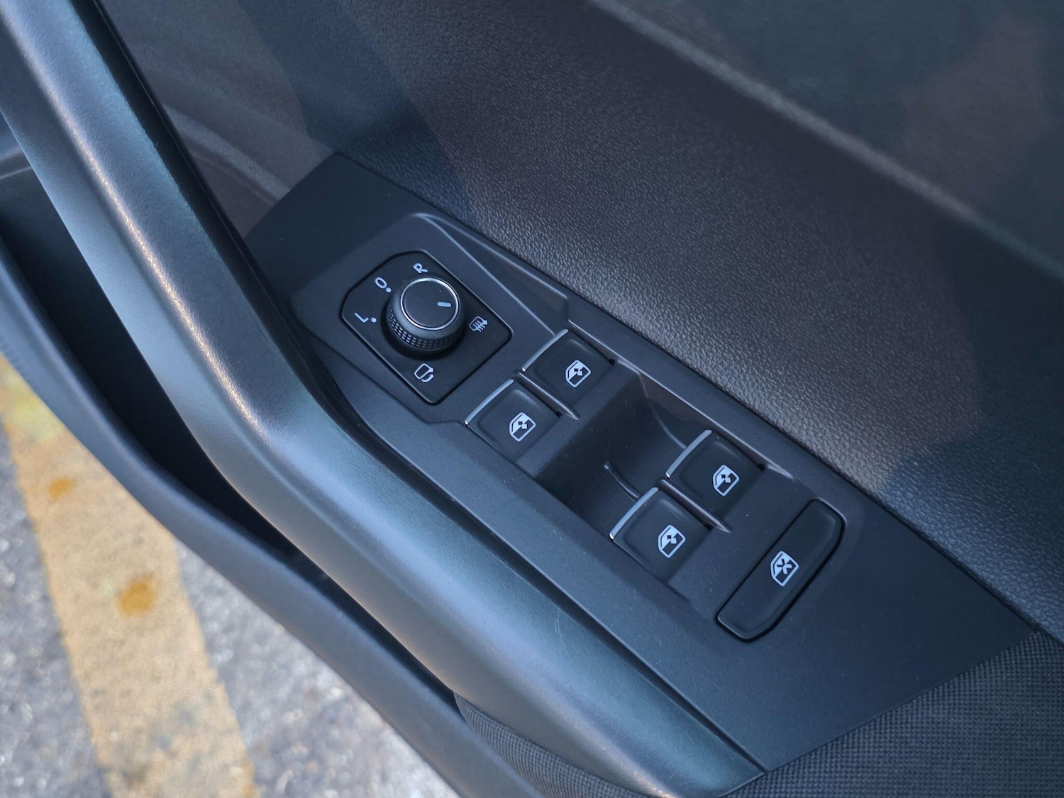 Used Volkswagen Taigo for sale - 77688824: Photo 63