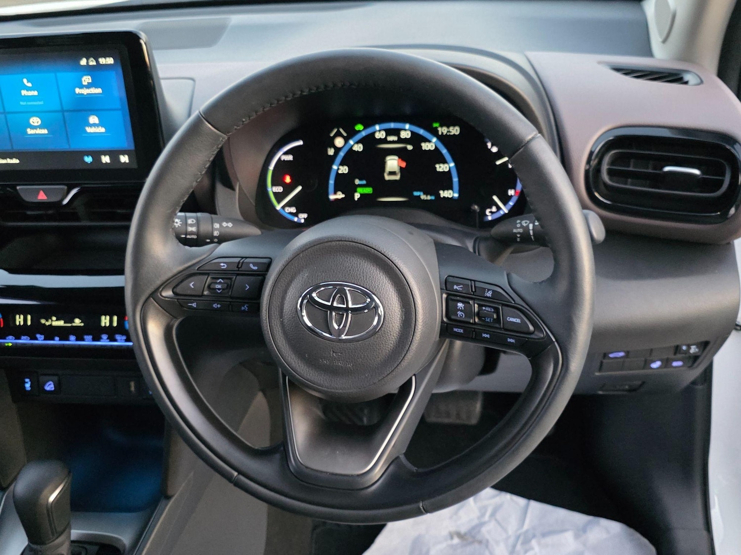 Used Toyota Yaris Cross 2023 for sale - 77688817: Photo 12