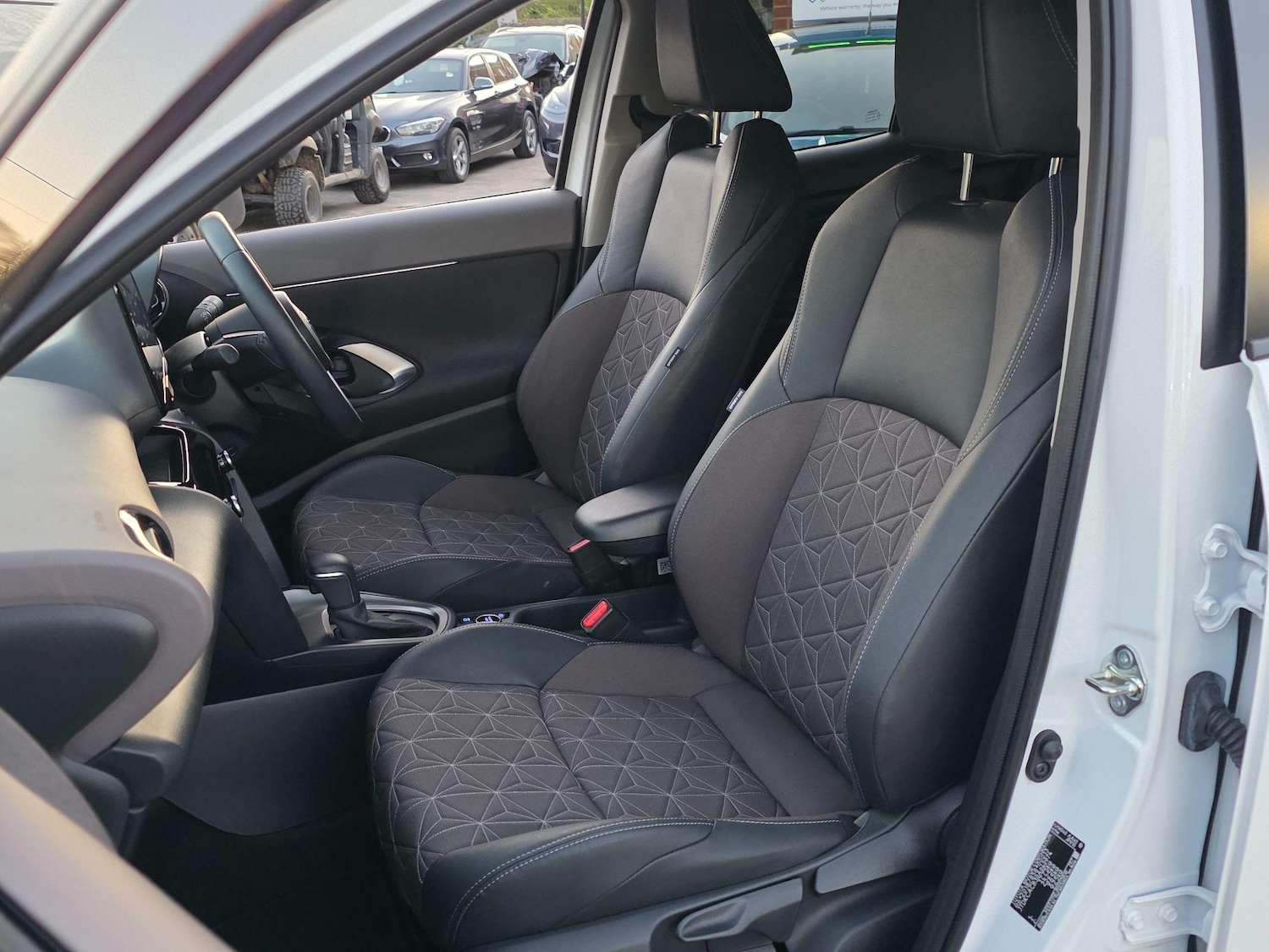 Used Toyota Yaris Cross 2023 for sale - 77688817: Photo 20