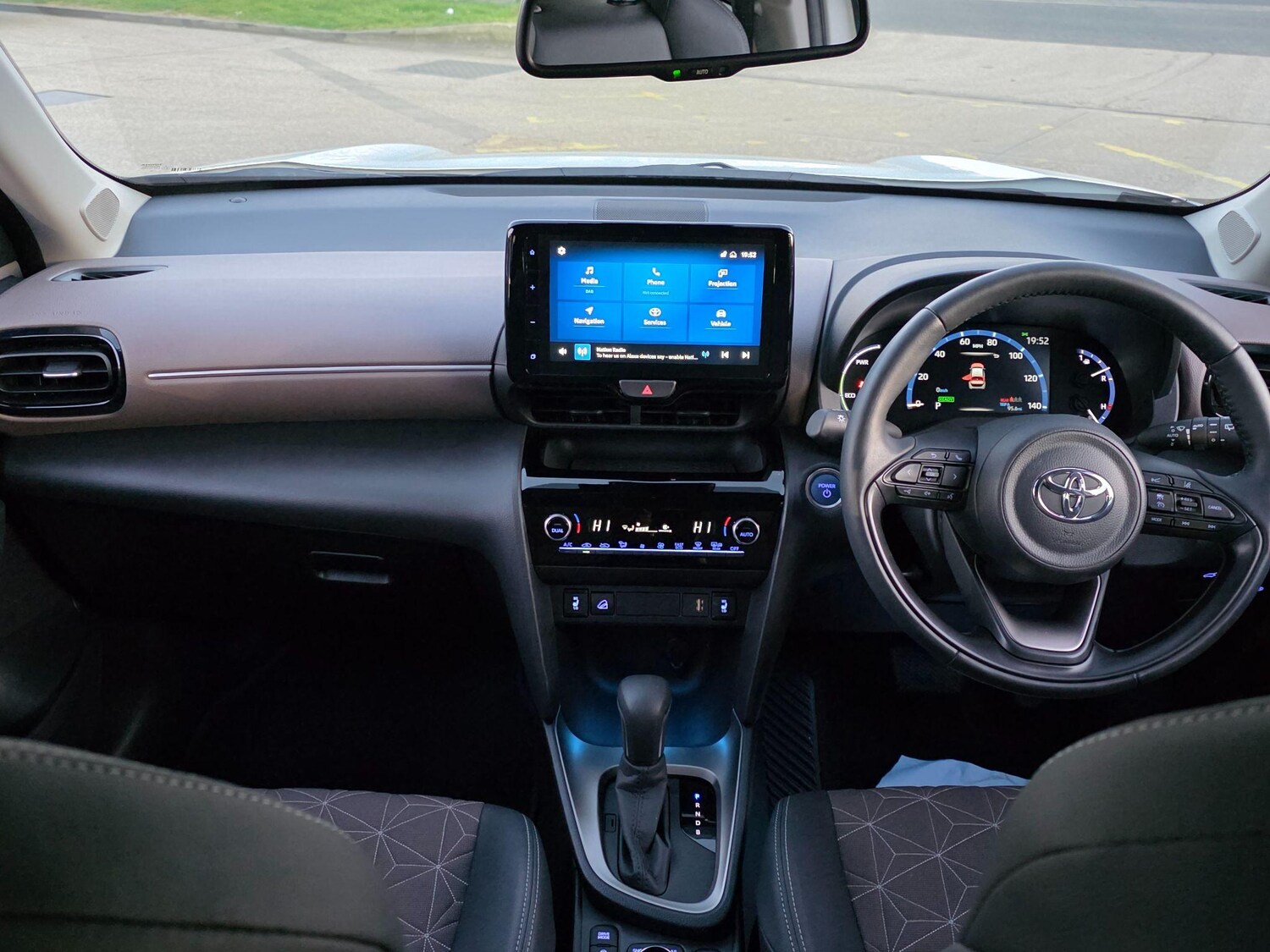 Used Toyota Yaris Cross 2023 for sale - 77688817: Photo 23