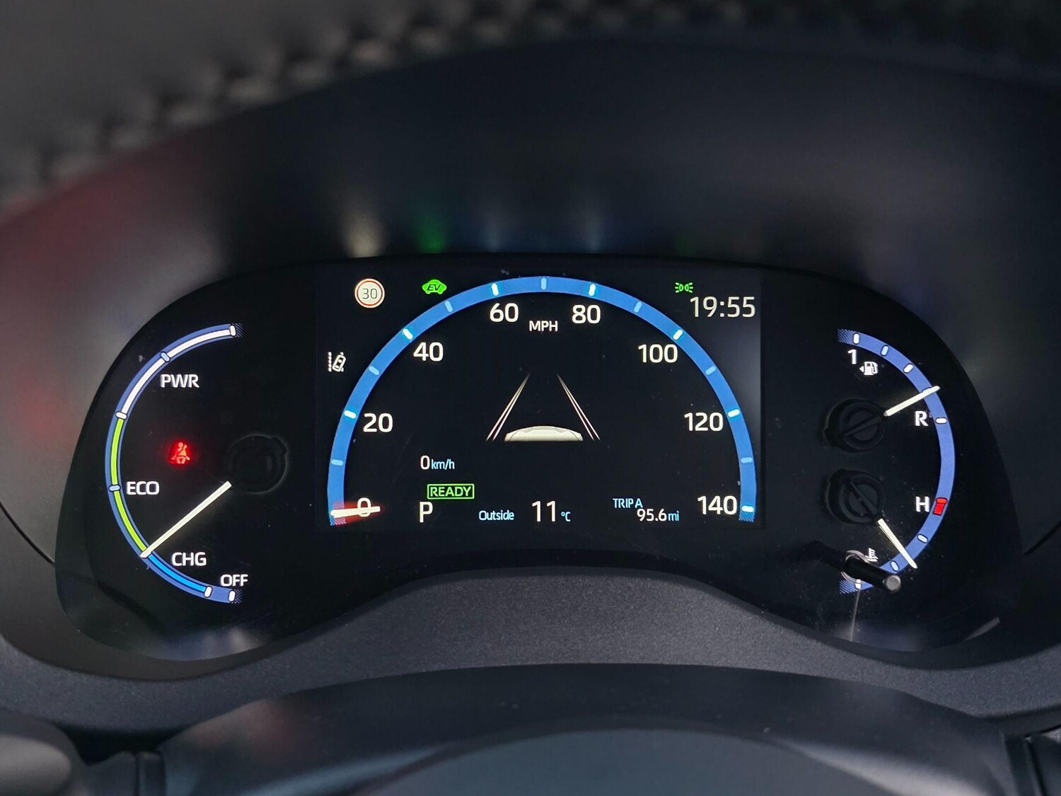 Used Toyota Yaris Cross 2023 for sale - 77688817: Photo 53