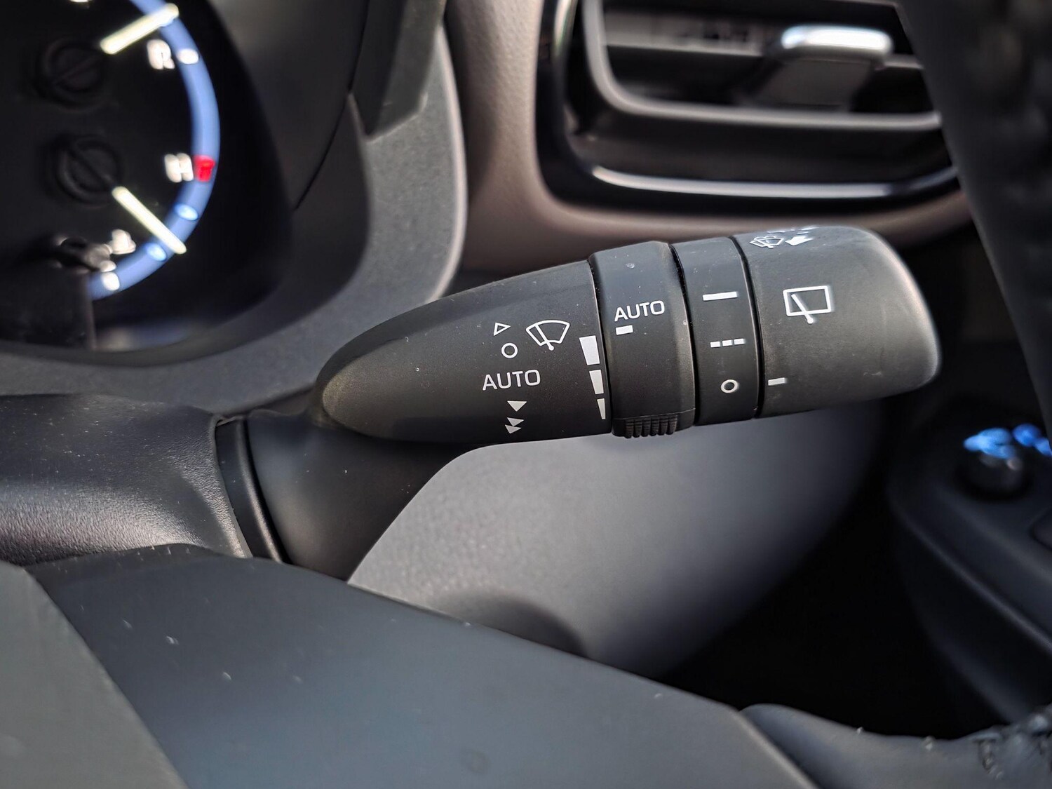 Used Toyota Yaris Cross 2023 for sale - 77688817: Photo 56