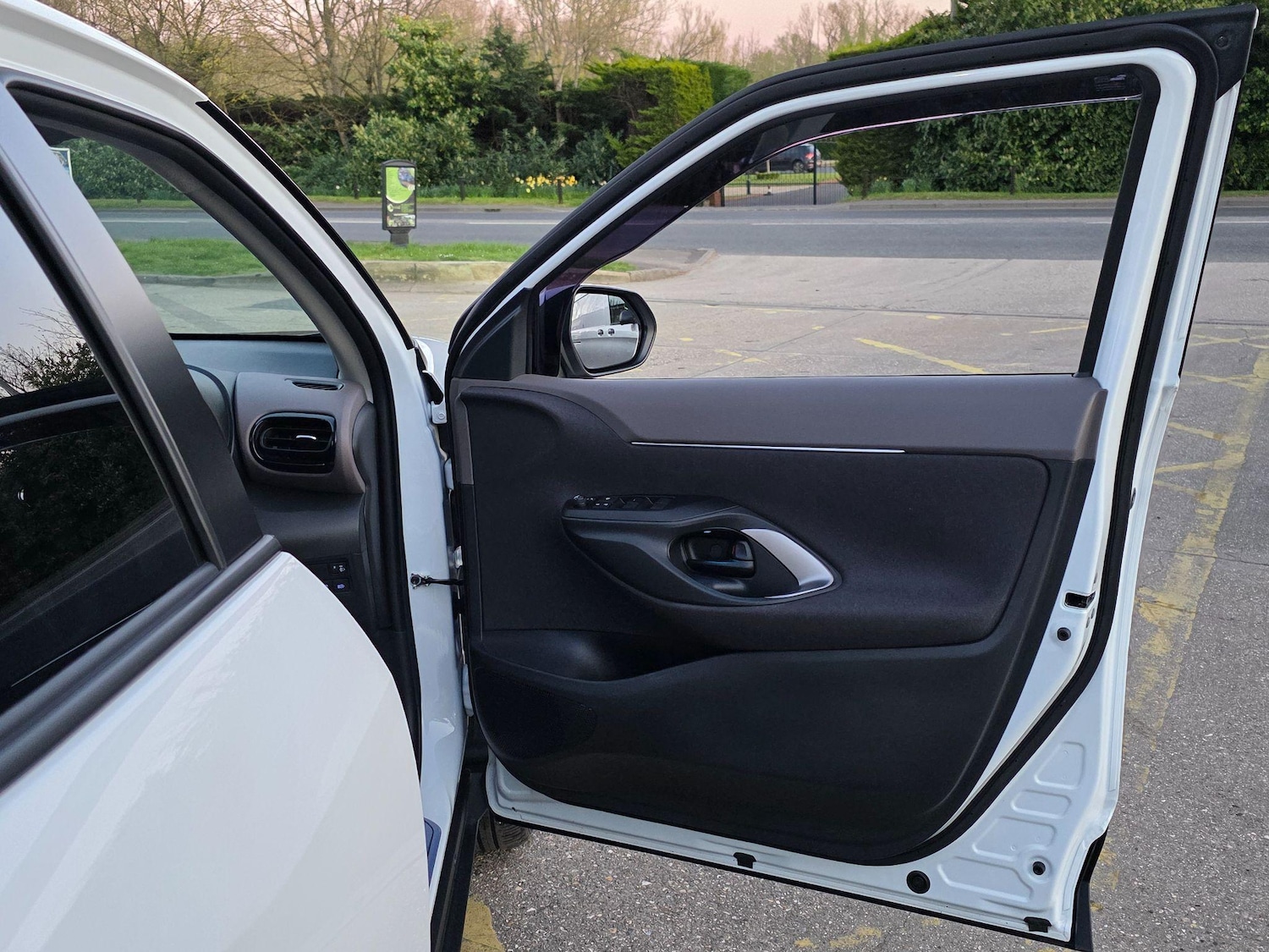 Used Toyota Yaris Cross 2023 for sale - 77688817: Photo 9