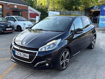 Used Peugeot 208 2016 for sale - 77688812: Photo