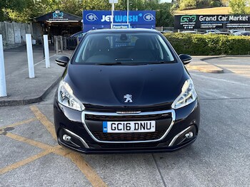Used Peugeot 208 2016 for sale - 77688812: Photo