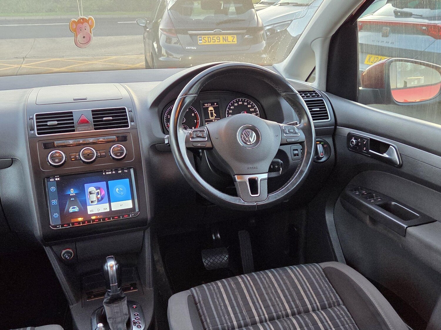 Used Volkswagen Touran for sale - 77688795: Photo 11