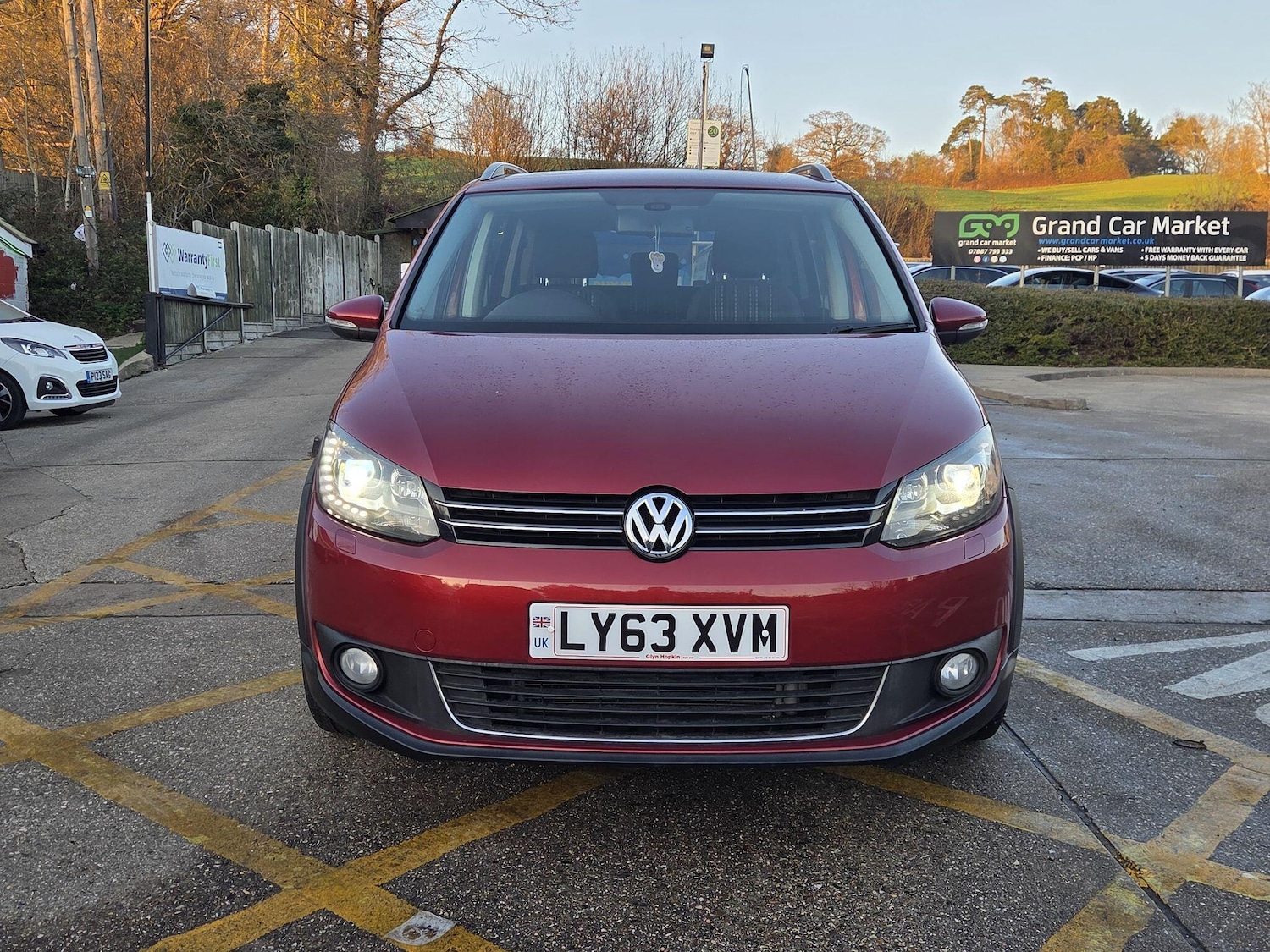 Used Volkswagen Touran for sale - 77688795: Photo 2