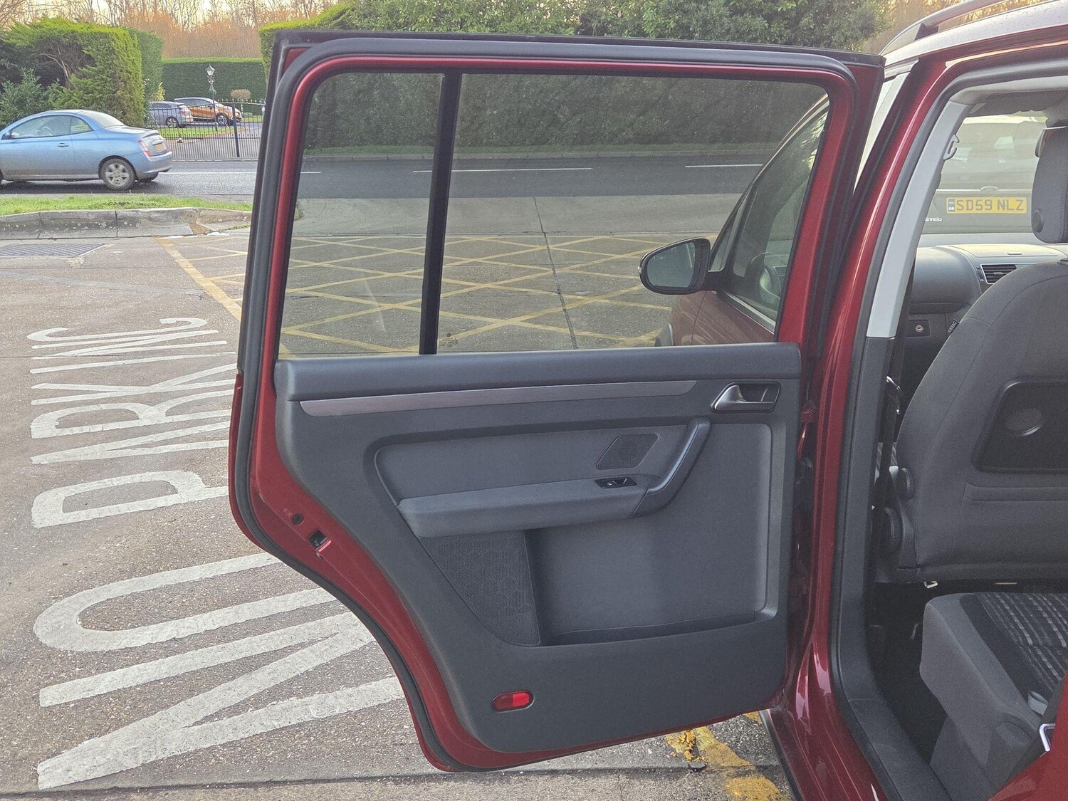 Used Volkswagen Touran for sale - 77688795: Photo 28