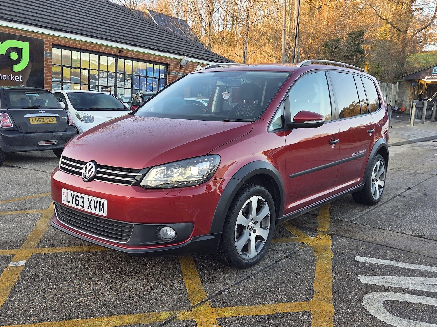 Used Volkswagen Touran for sale - 77688795: Photo 3