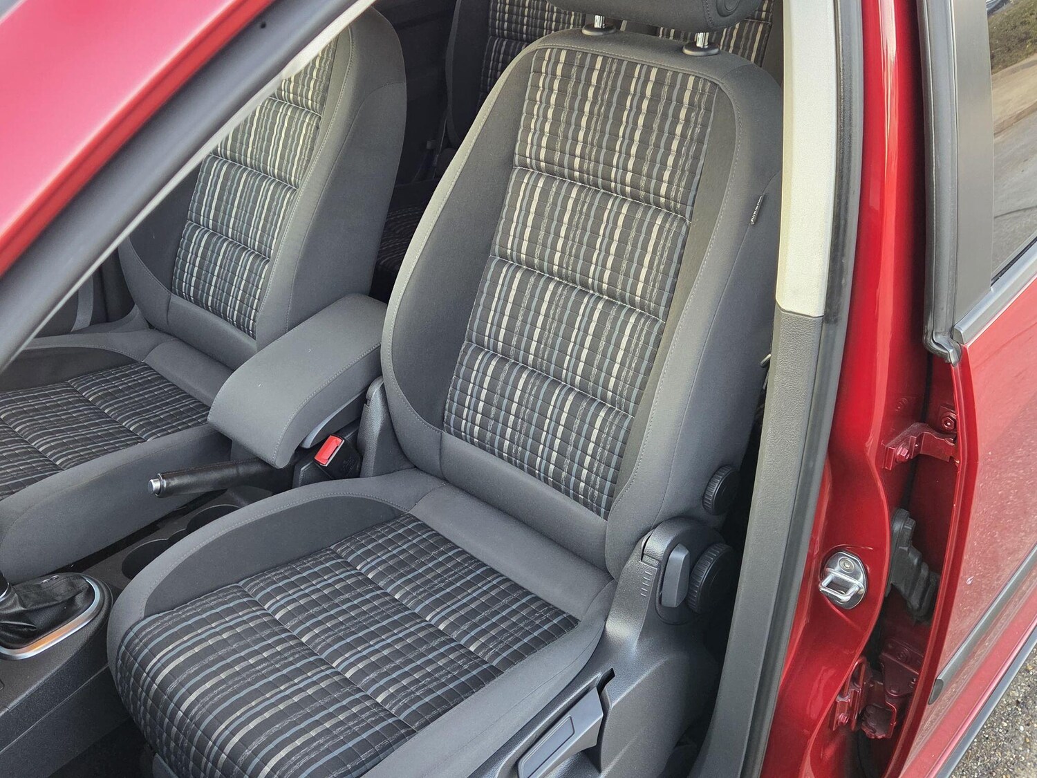 Used Volkswagen Touran for sale - 77688795: Photo 45