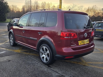 Used Volkswagen Touran 2013 for sale - 77688795: Photo