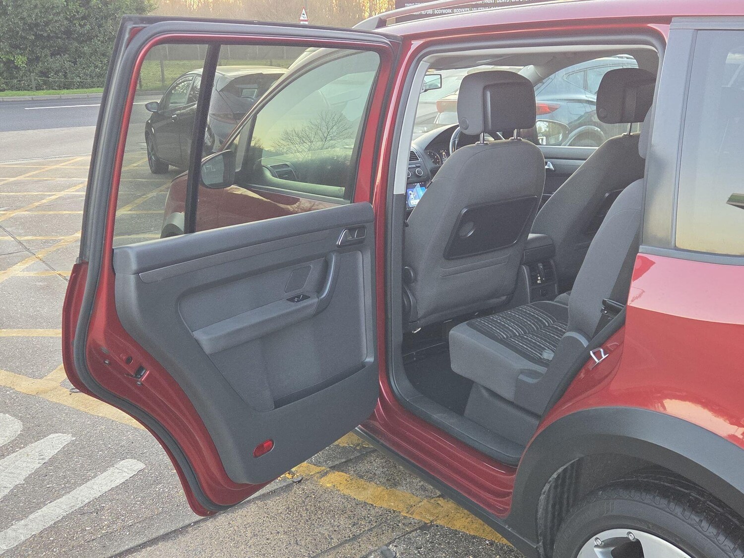 Used Volkswagen Touran for sale - 77688795: Photo 50