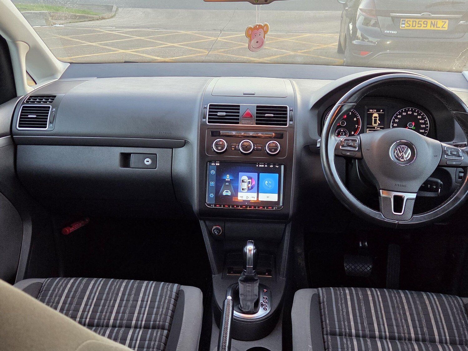 Used Volkswagen Touran for sale - 77688795: Photo 9