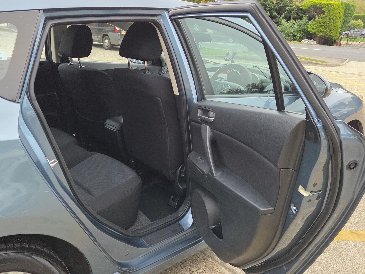 Used Mazda Mazda3 for sale - 77688790: Photo 28