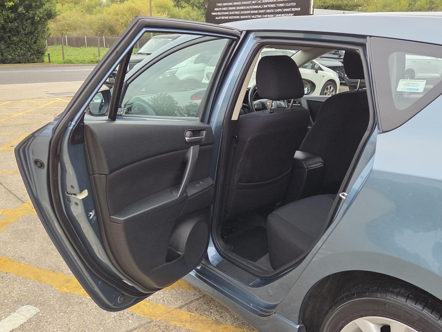 Used Mazda Mazda3 for sale - 77688790: Photo 30