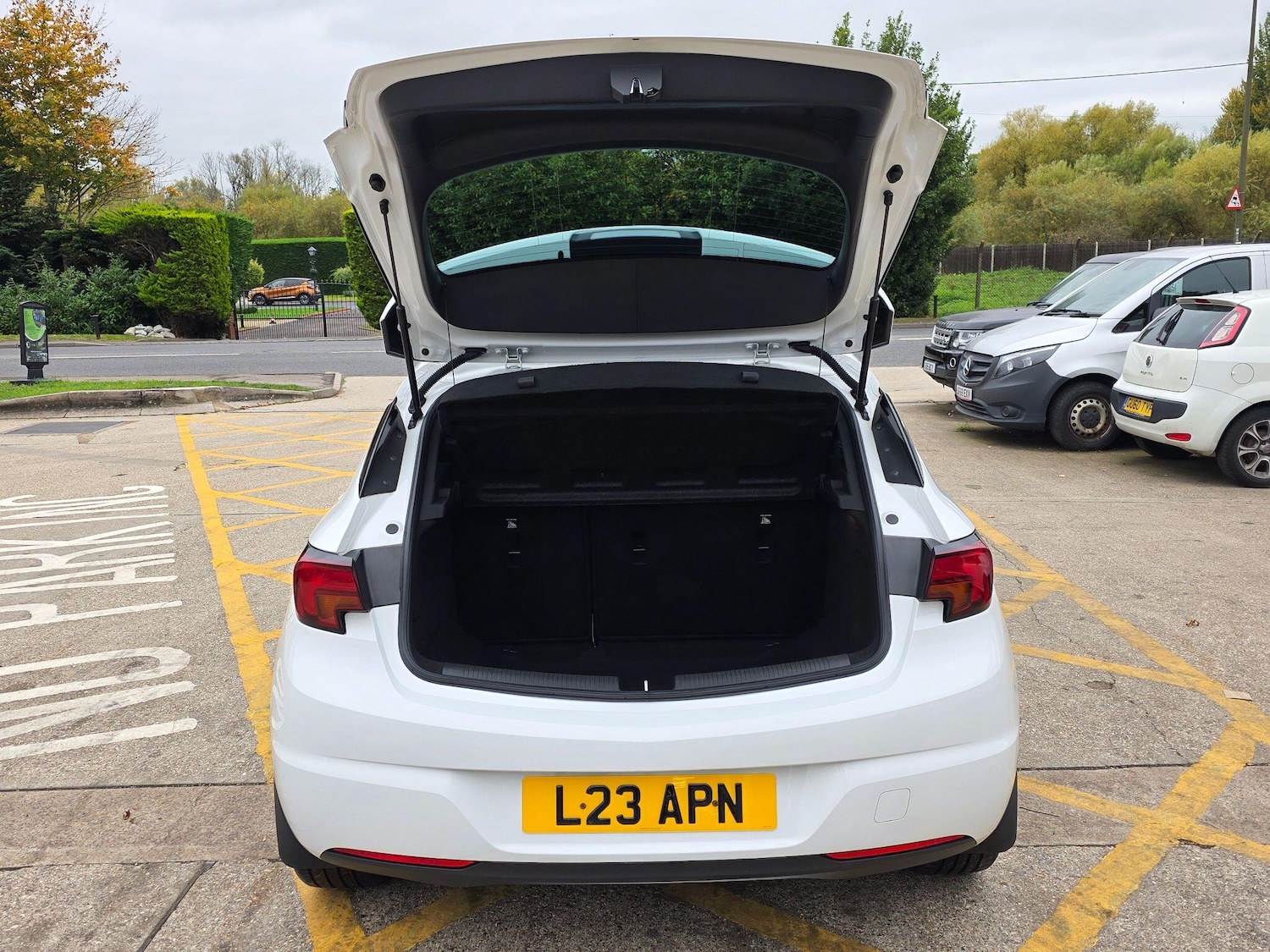 Used Vauxhall Astra for sale - 77688799: Photo 11