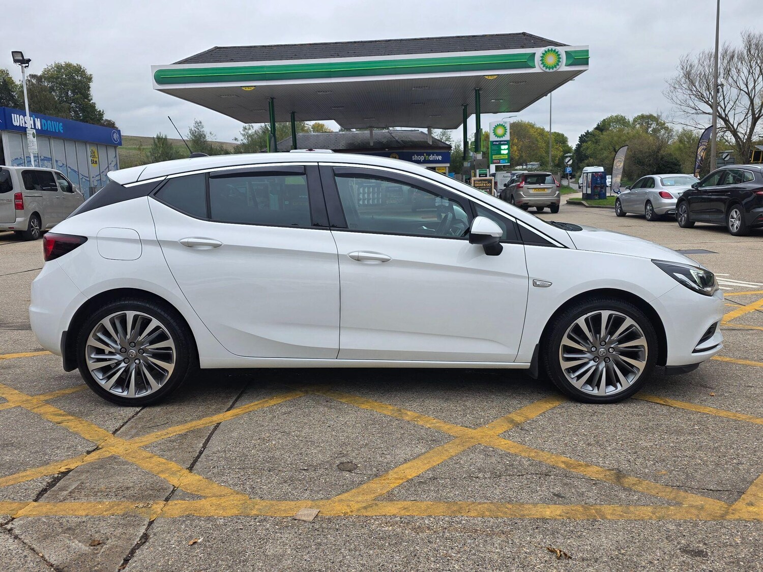 Used Vauxhall Astra for sale - 77688799: Photo 13