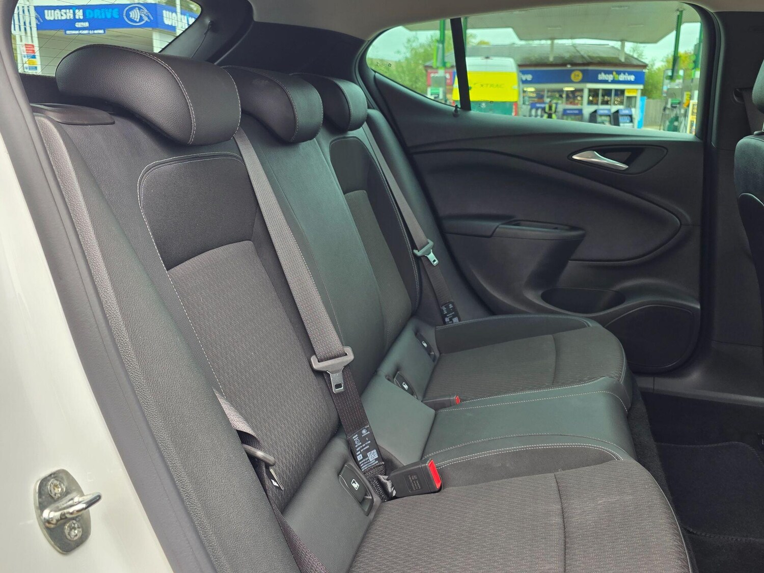 Used Vauxhall Astra for sale - 77688799: Photo 24