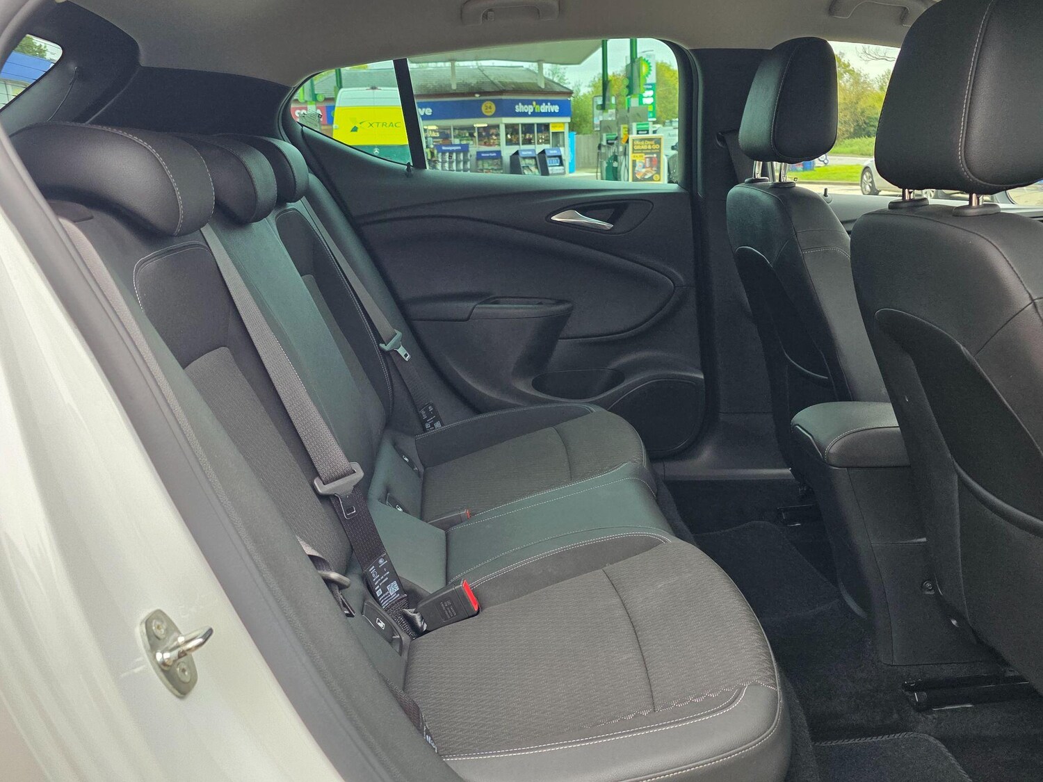 Used Vauxhall Astra for sale - 77688799: Photo 25