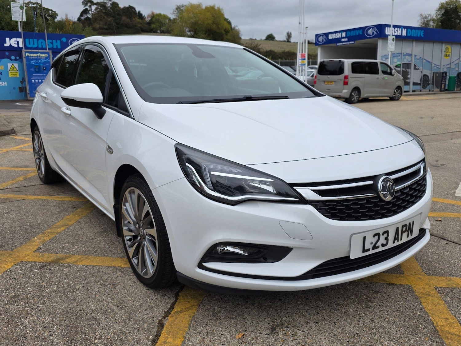 Used Vauxhall Astra for sale - 77688799: Photo 3