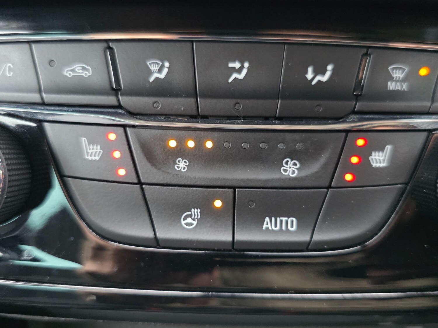 Used Vauxhall Astra for sale - 77688799: Photo 32