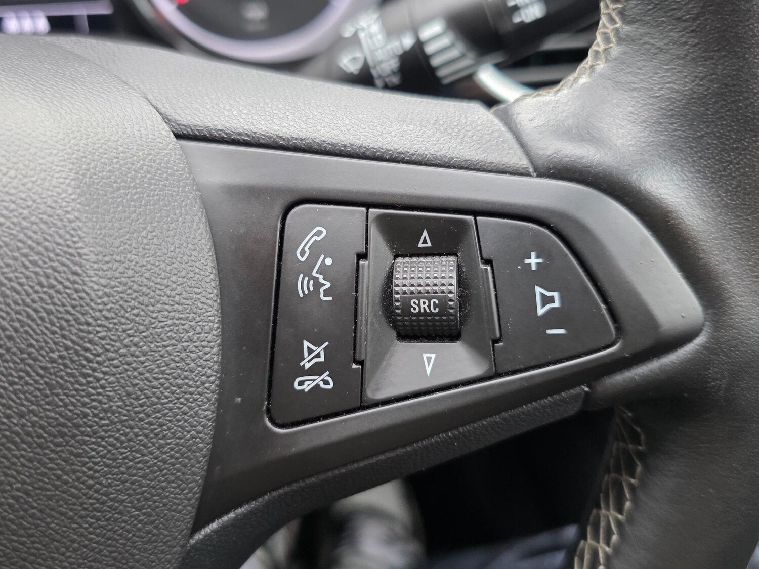 Used Vauxhall Astra for sale - 77688799: Photo 35