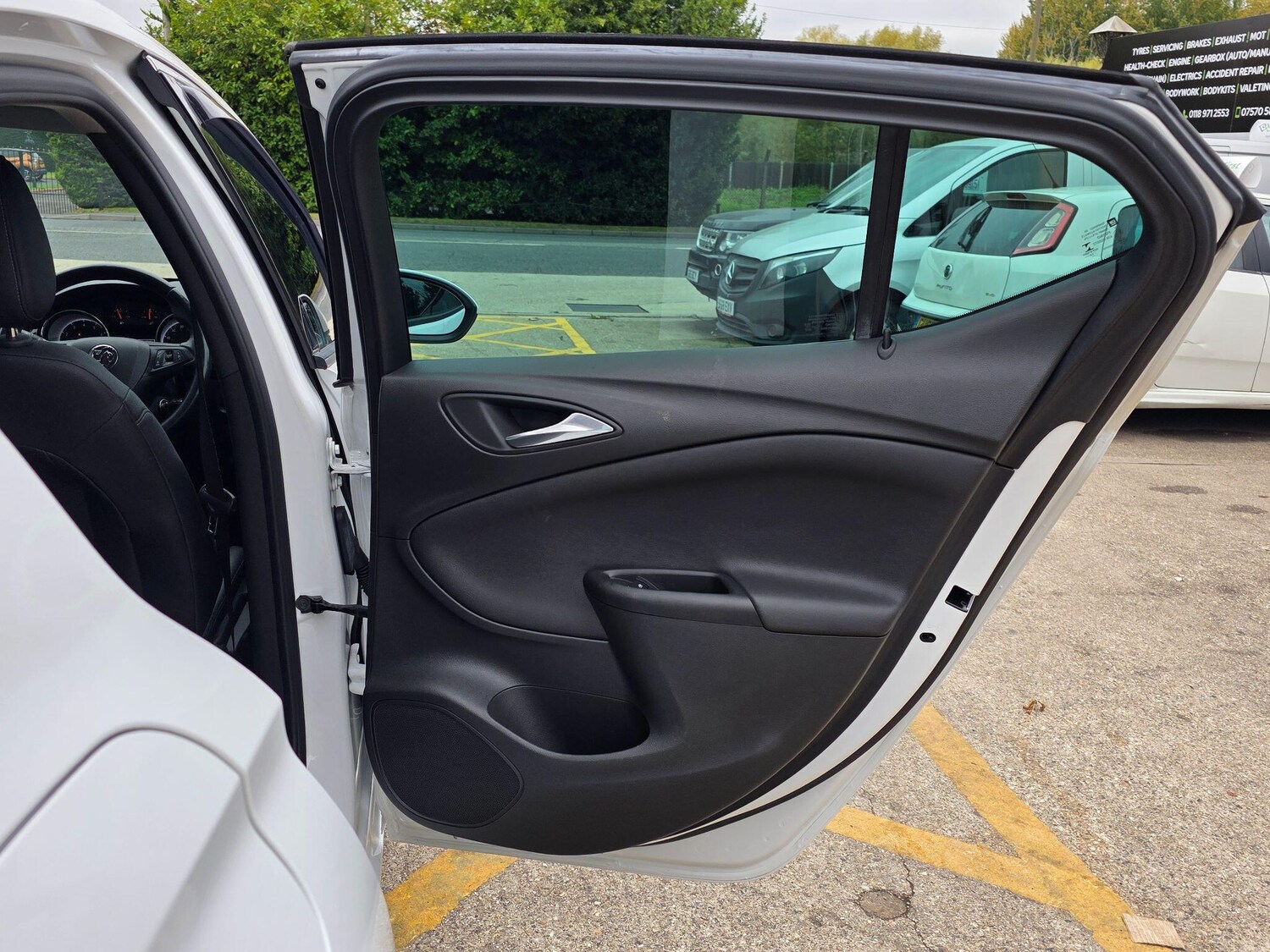 Used Vauxhall Astra for sale - 77688799: Photo 36