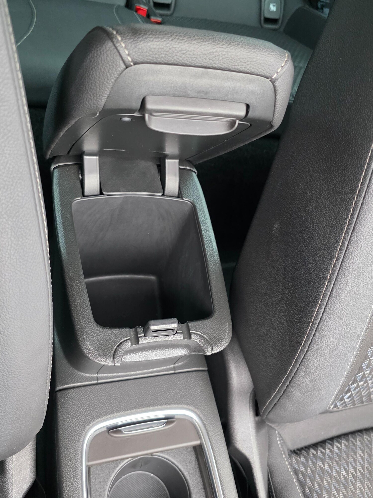 Used Vauxhall Astra for sale - 77688799: Photo 59