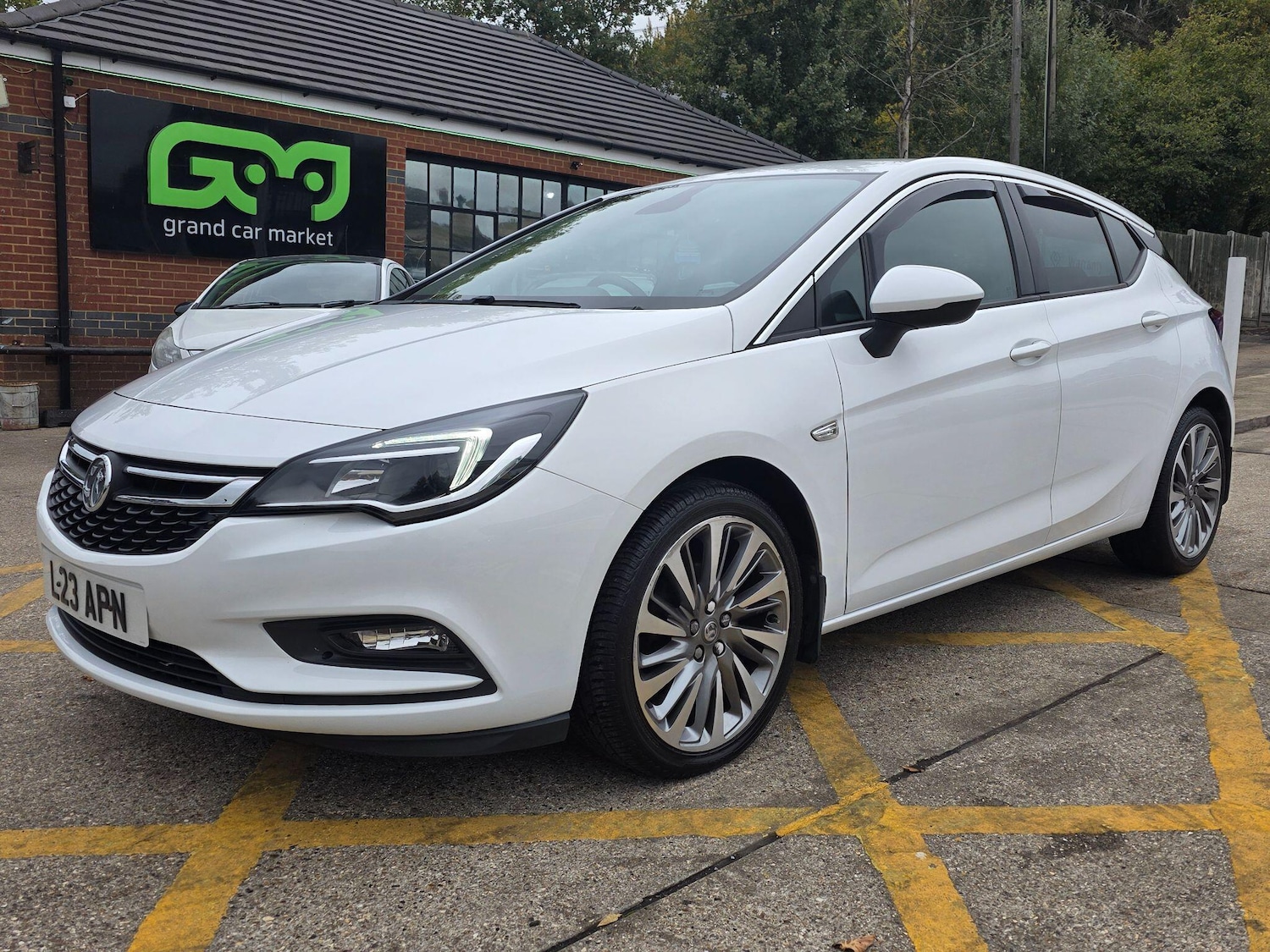 Used Vauxhall Astra for sale - 77688799: Photo 8