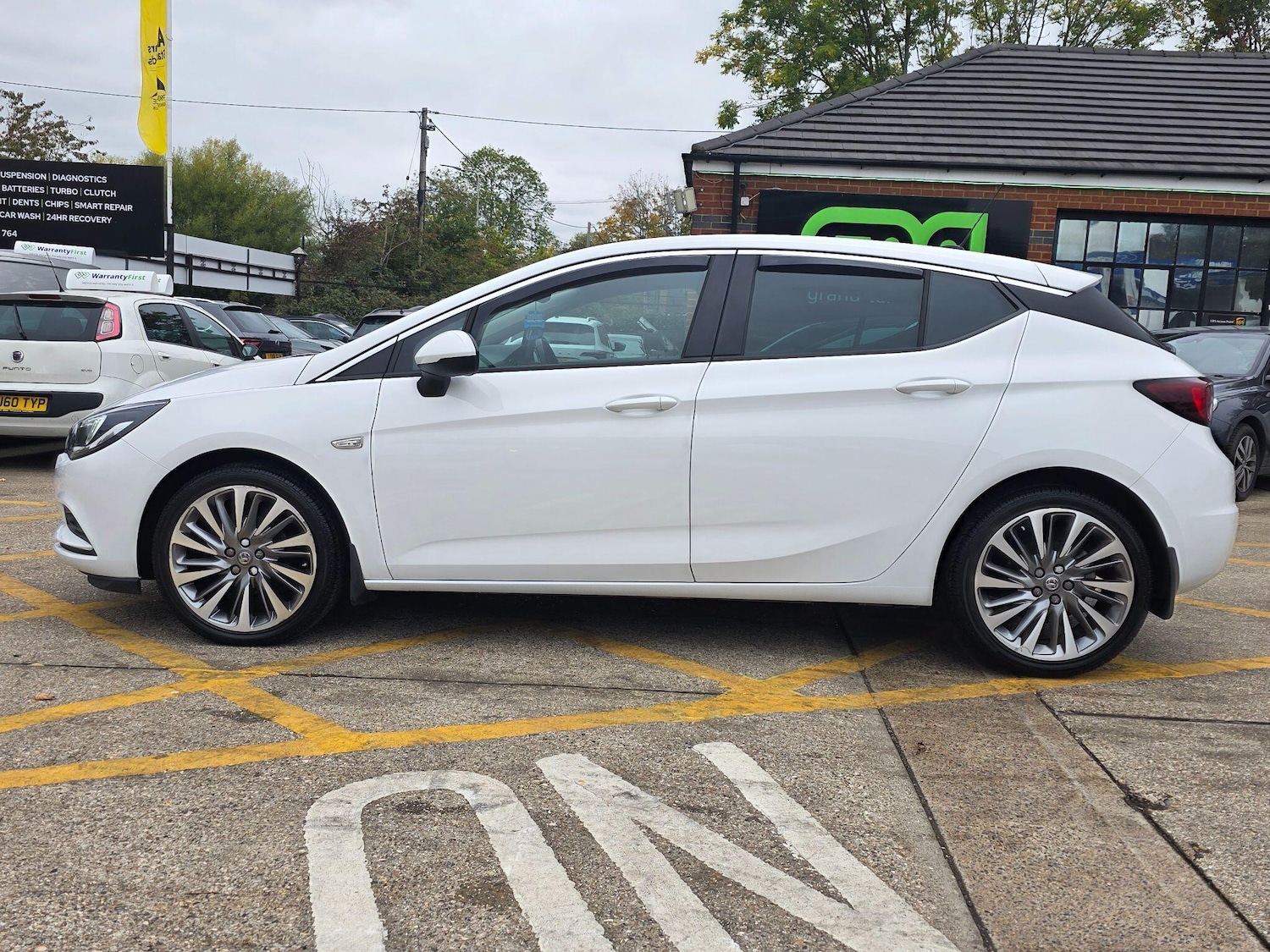 Used Vauxhall Astra for sale - 77688799: Photo 9