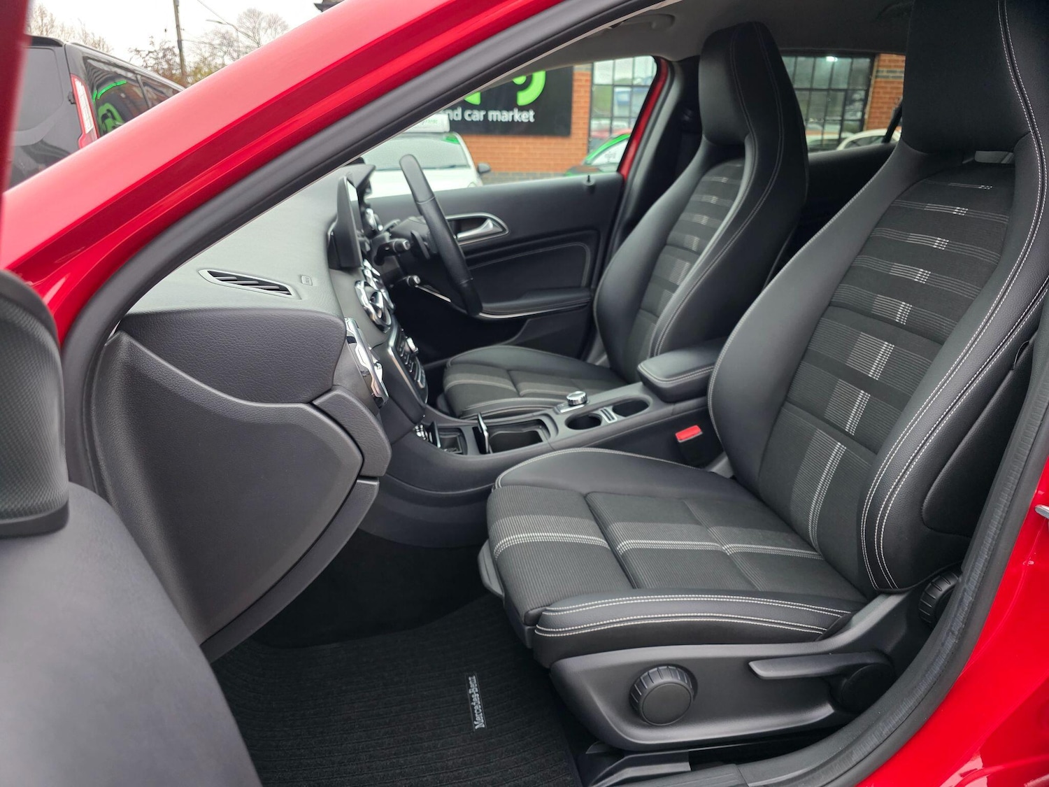 Used Mercedes-Benz GLA 2019 for sale - 77688814: Photo 69