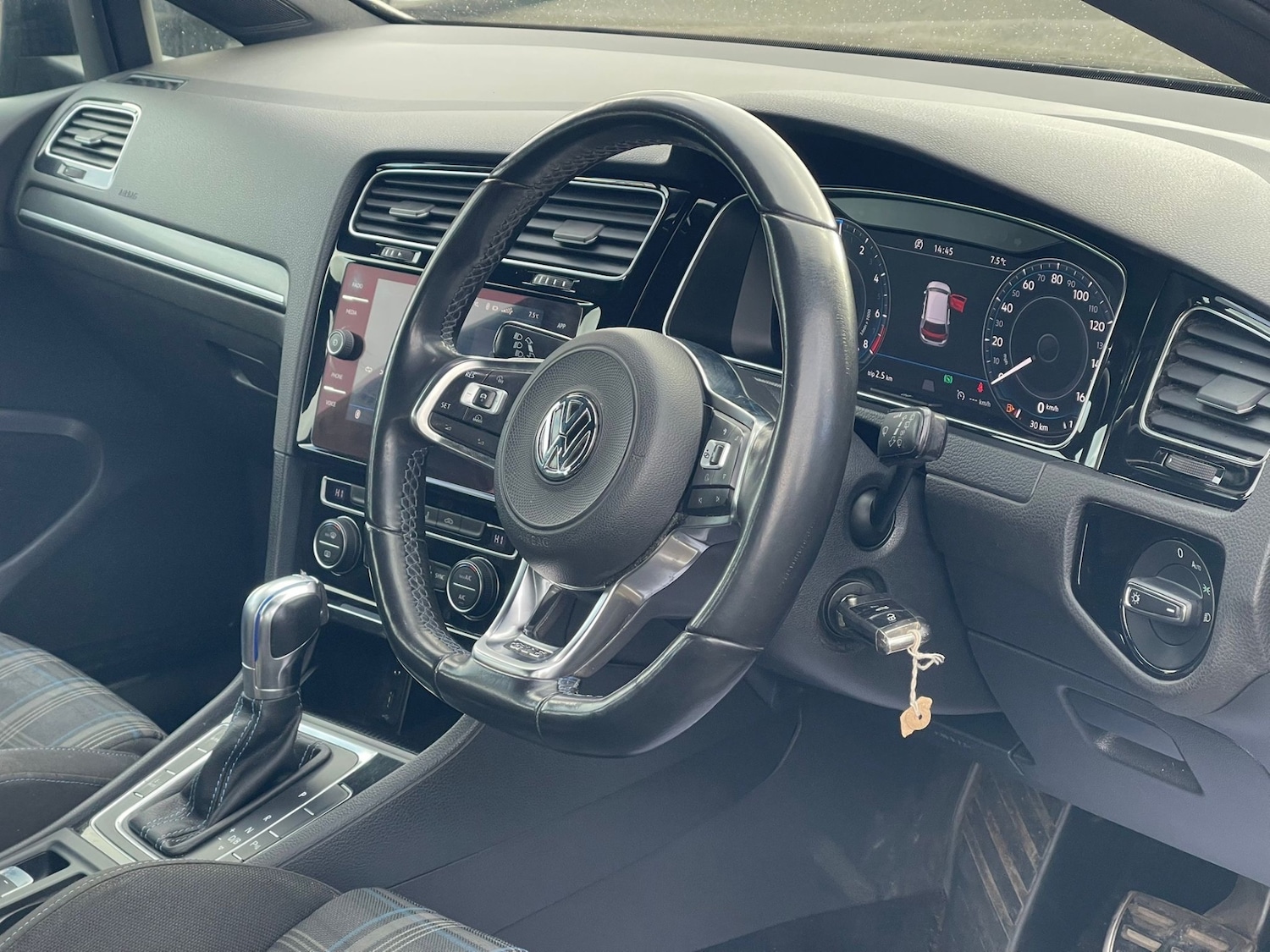 Used Volkswagen Golf 2017 for sale - 77570291: Photo 12