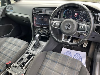 Used Volkswagen Golf 2017 for sale - 77570291: Photo