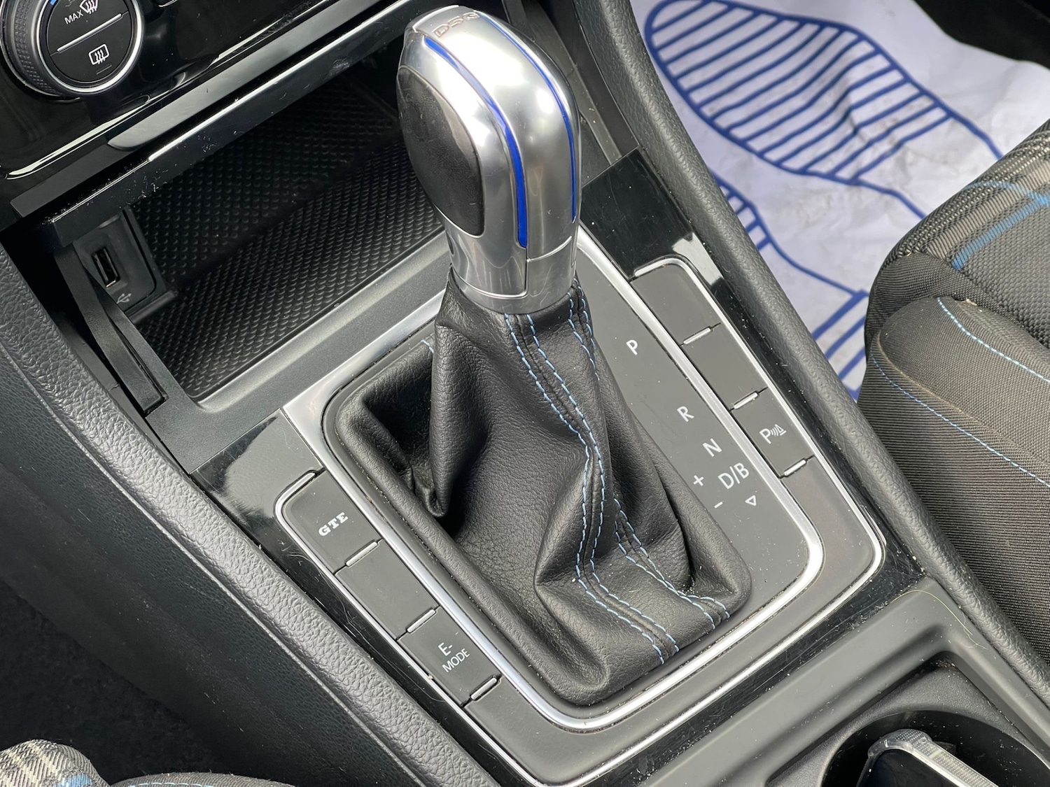 Used Volkswagen Golf 2017 for sale - 77570291: Photo 4