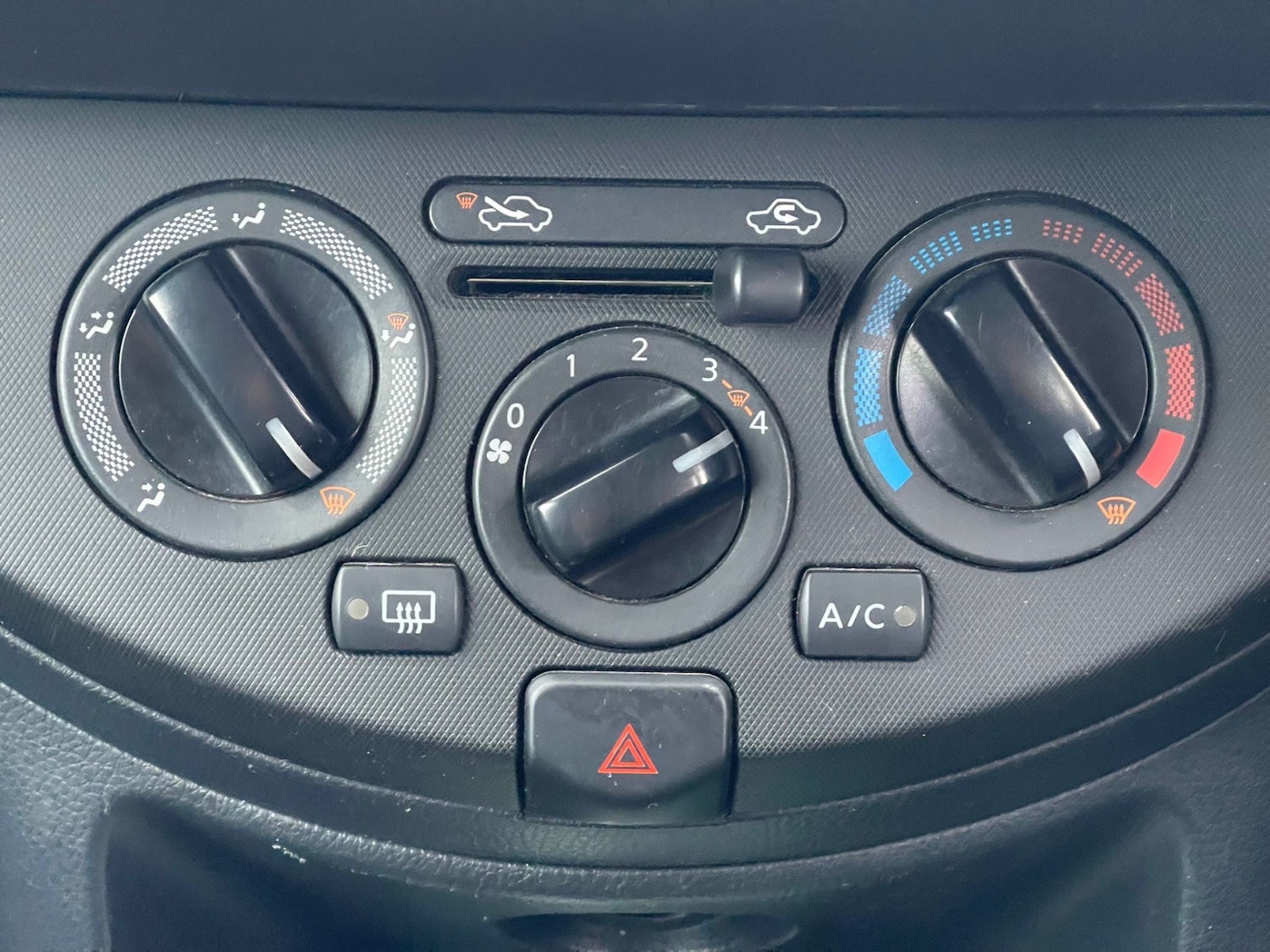 Used Nissan Note 2011 for sale - 77314151: Photo 15