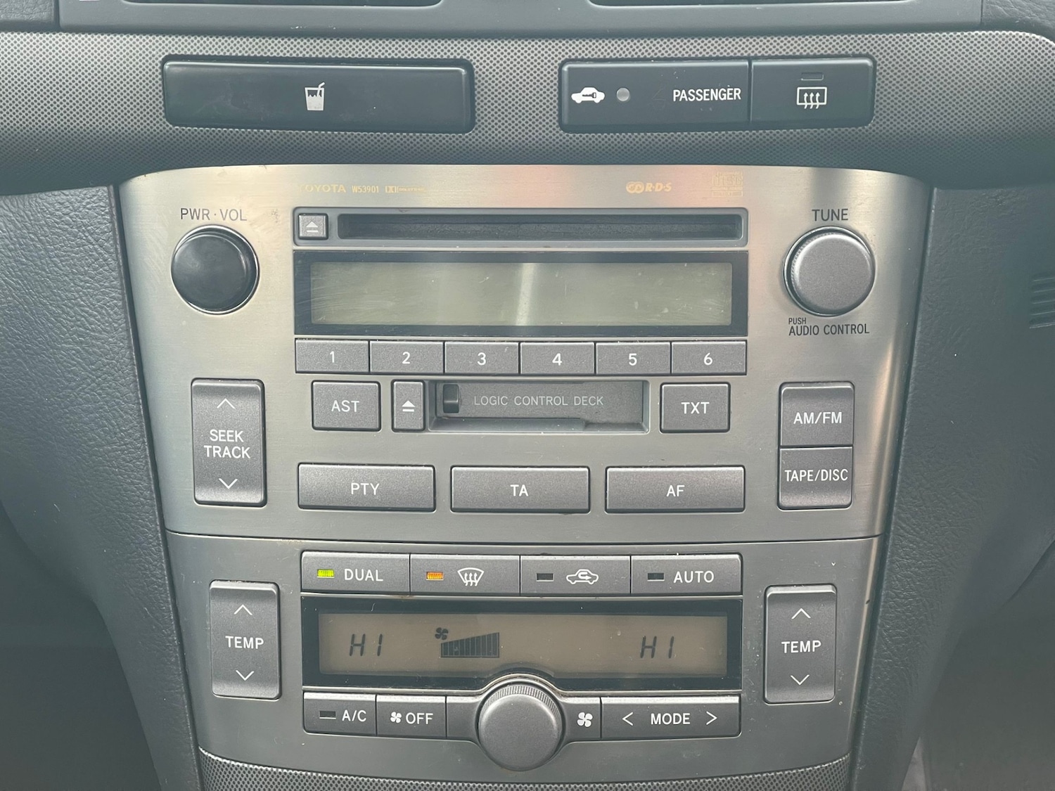 Used Toyota Avensis 2004 for sale - 77558715: Photo 12