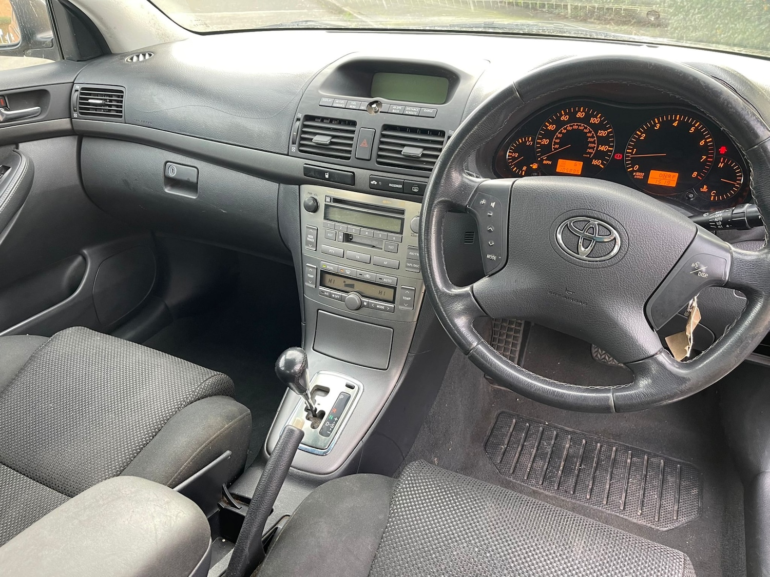 Used Toyota Avensis 2004 for sale - 77558715: Photo 3