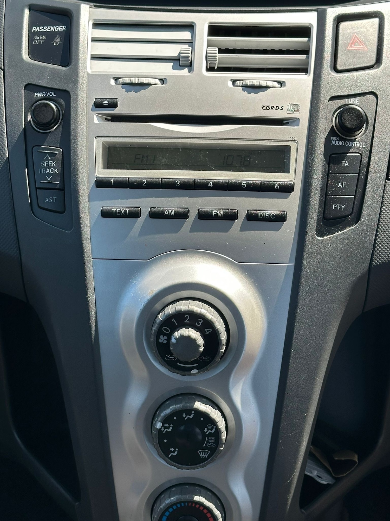 Toyota Yaris 2006 (06) - 1.0 VVT-i T2 3dr - Image 14