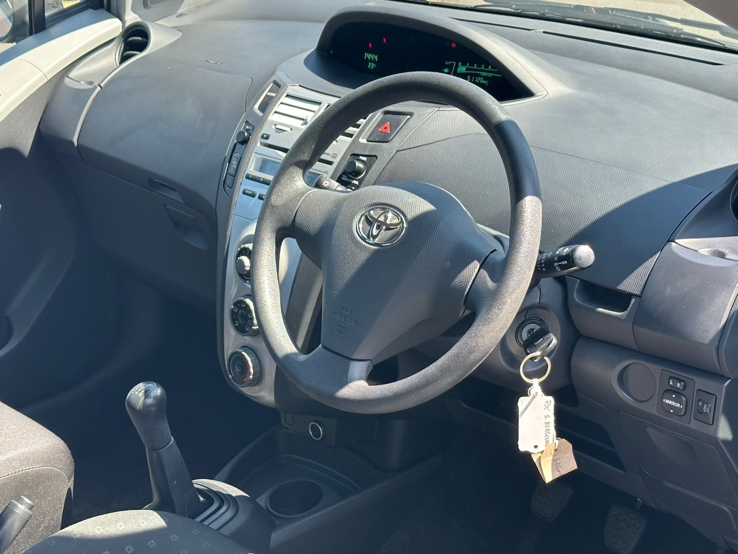 Toyota Yaris 2006 (06) - 1.0 VVT-i T2 3dr - Image 3