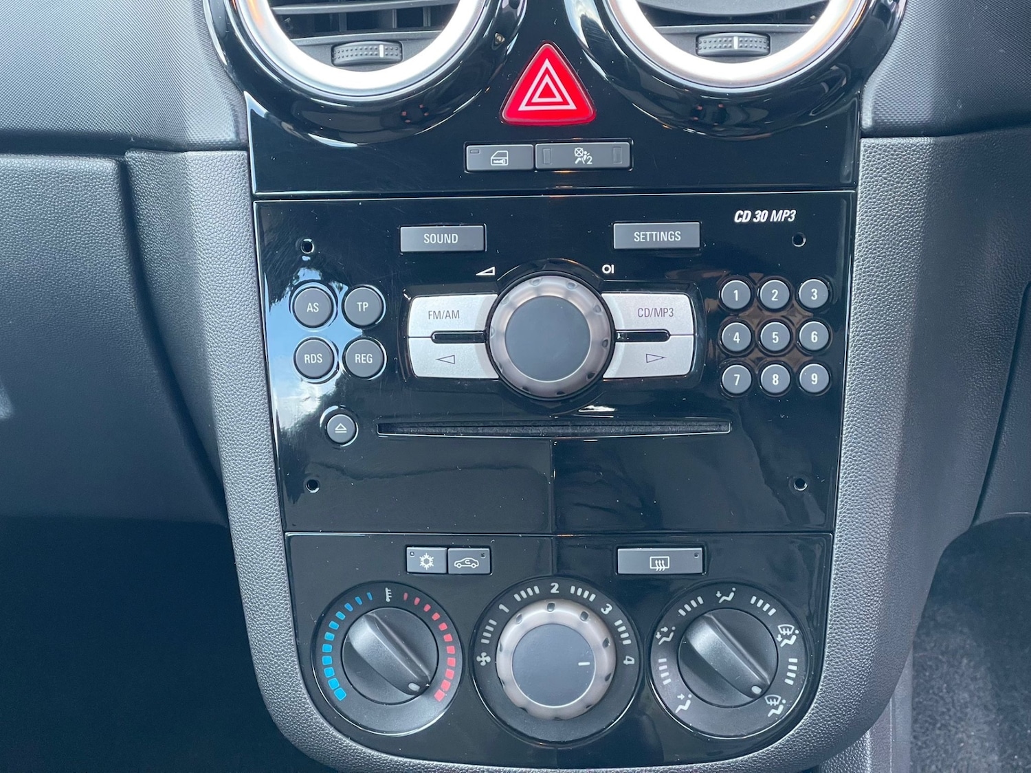 Used Vauxhall Corsa 2007 for sale - 77314288: Photo 16