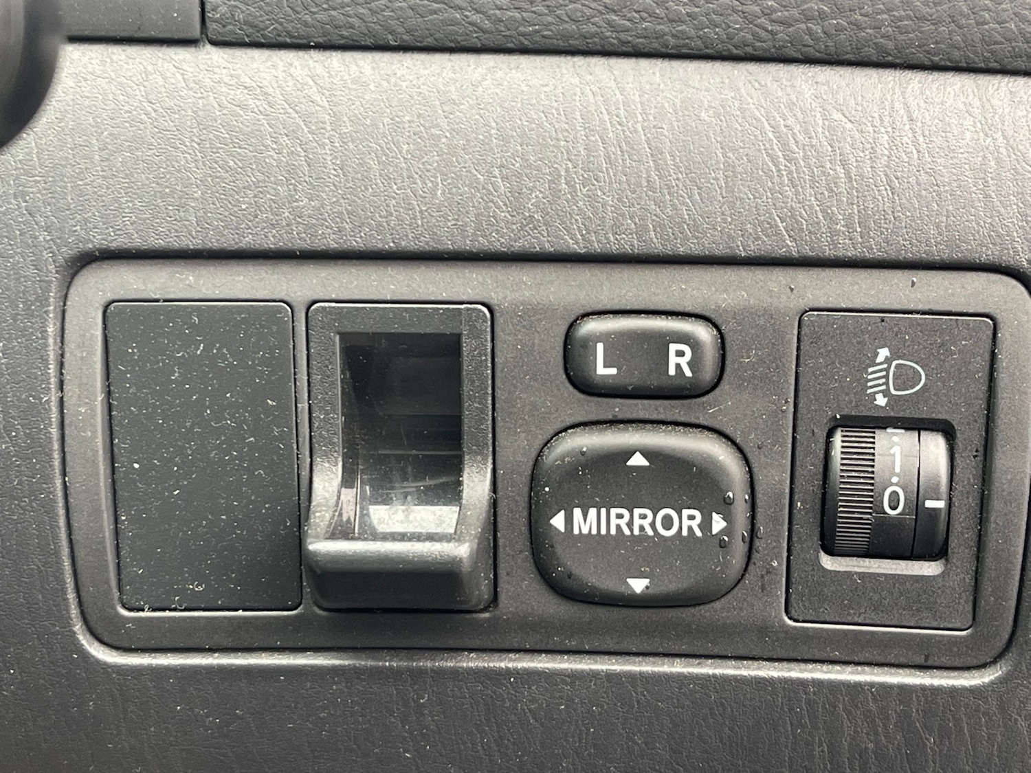 Used Toyota Corolla Verso 2003 for sale - 77370877: Photo 17