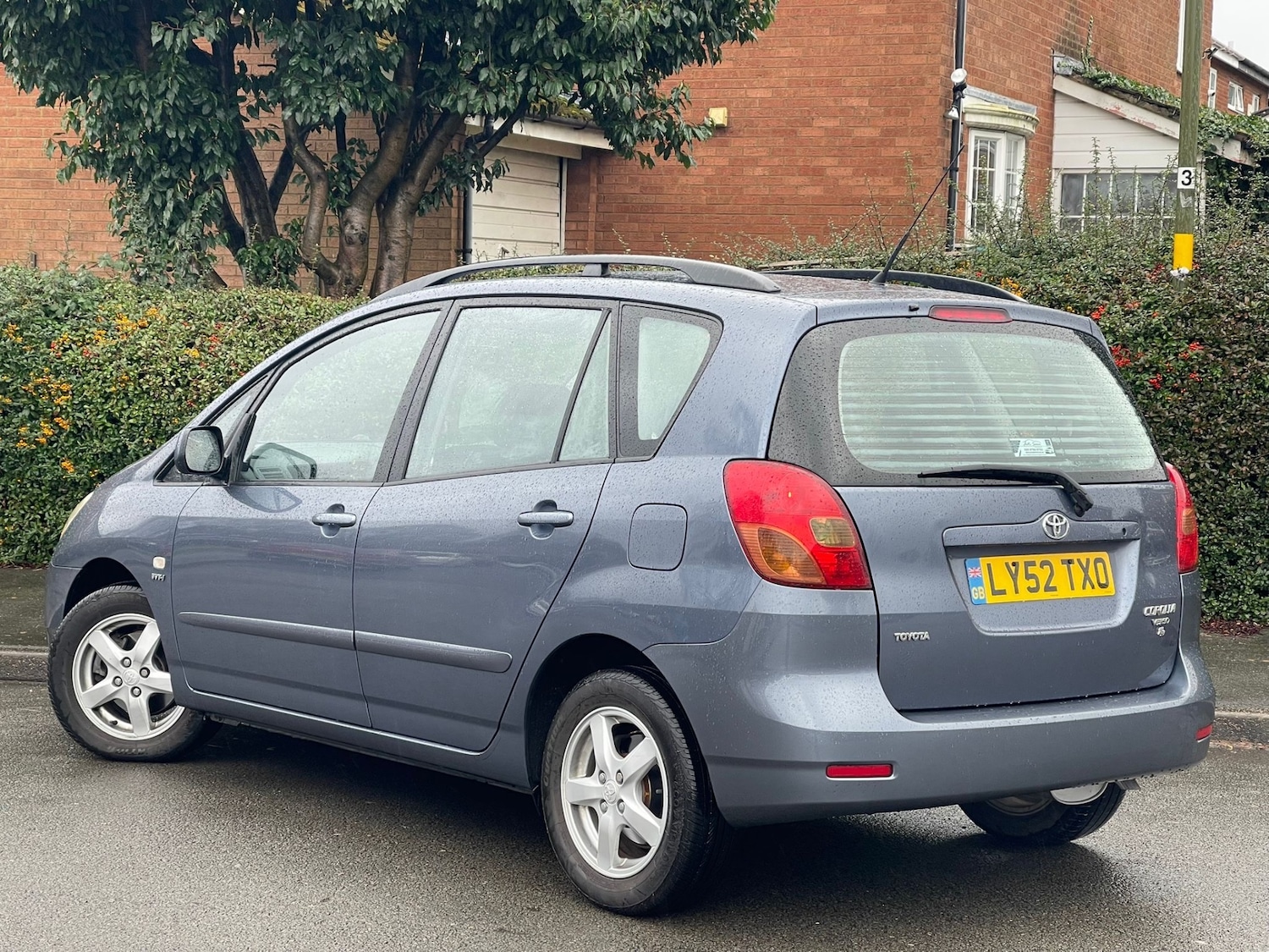 Used Toyota Corolla Verso 2003 for sale - 77370877: Photo 6