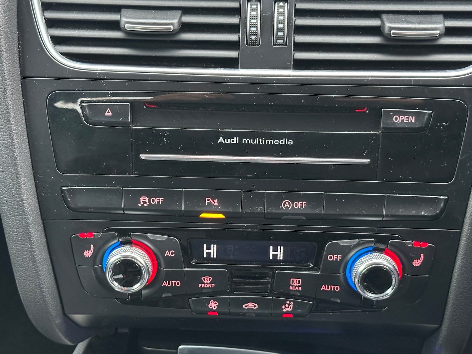 Used Audi A4 2013 for sale - 77165805: Photo 15