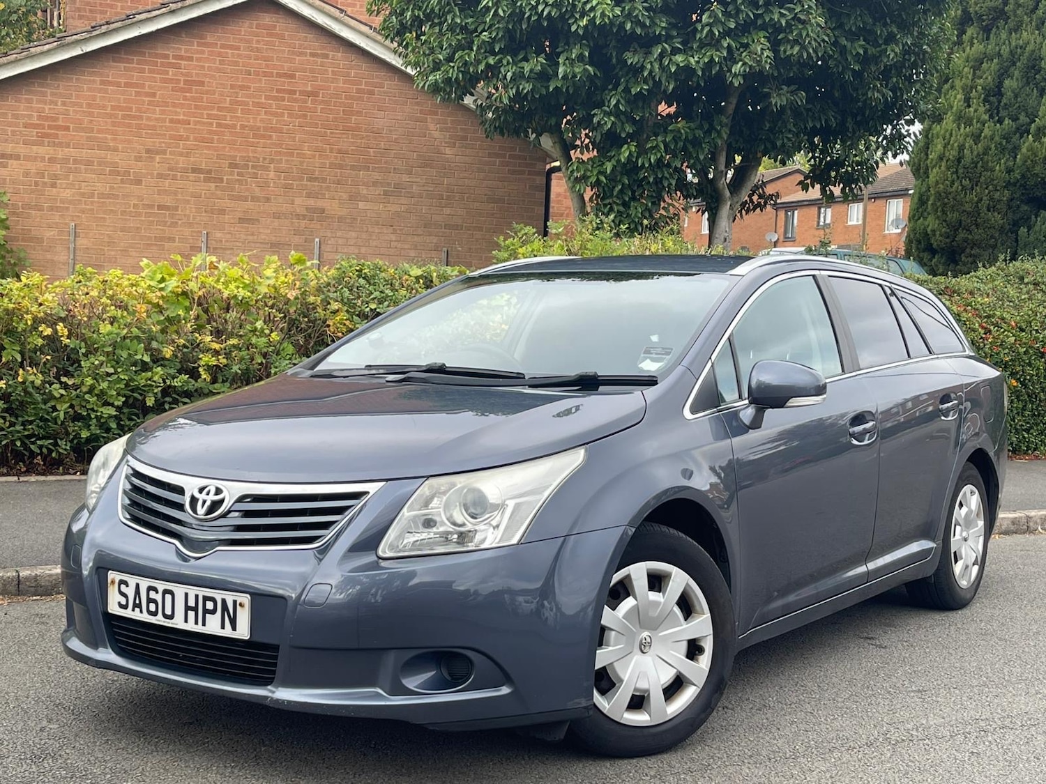 Used Toyota Avensis 2010 for sale - 76225466: Photo 2