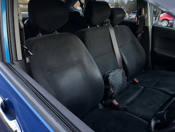 Used Honda FR-V 2005 for sale - 76533642: Photo